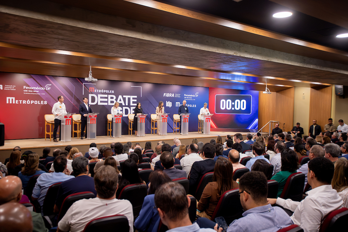 Debate Metrópoles reúne autoridades e apoiadores na corrida pelo Buriti