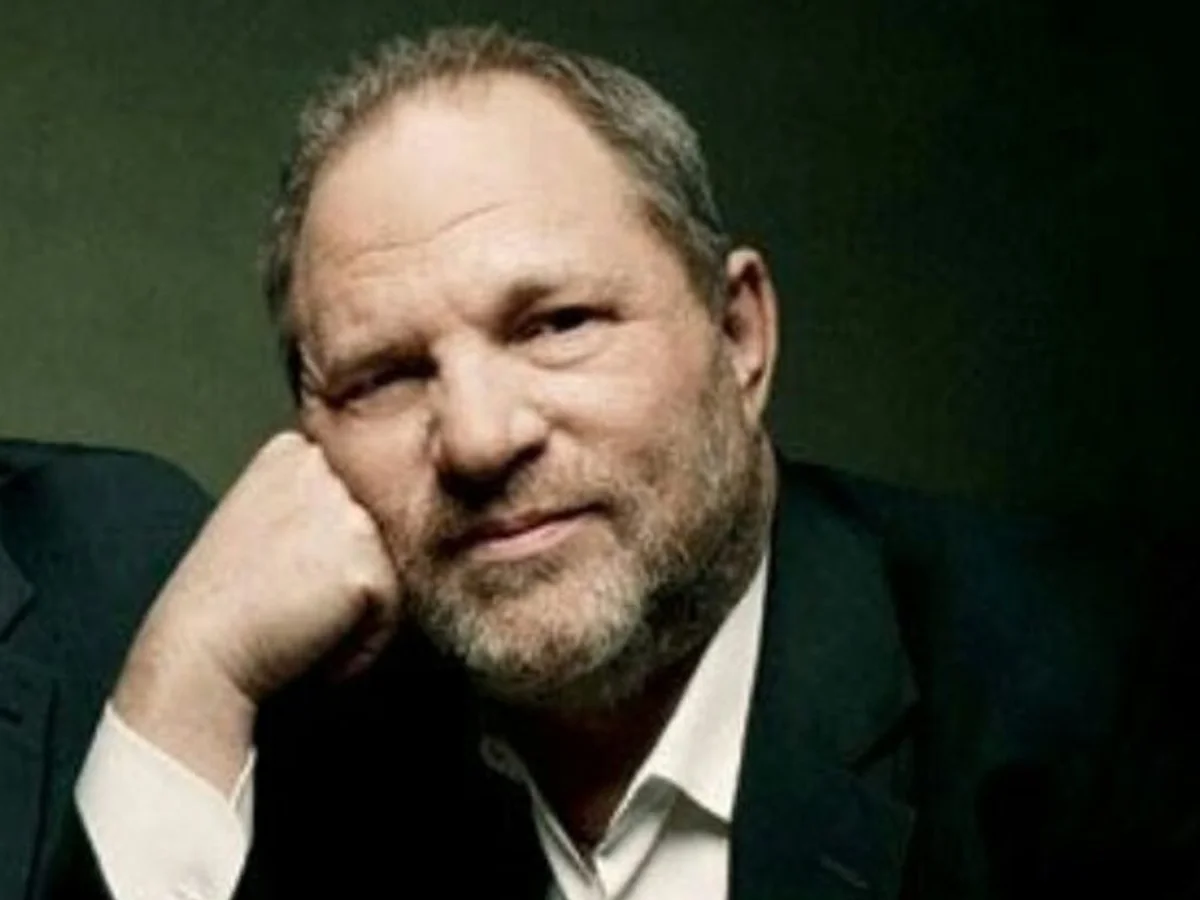 Harvey Weinstein é condenado a 15 anos por crime sexual contra assistente