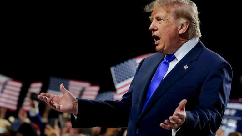 Trump promete US$ 5 mil para cada americano se republicanos vencerem eleições de meio mandato