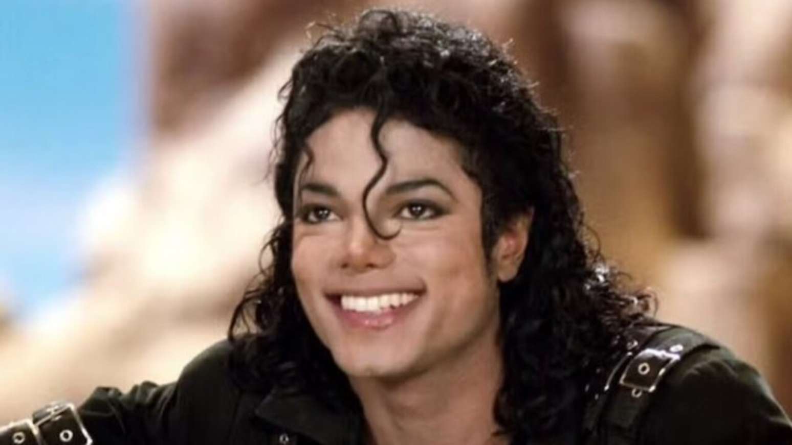 Michael Jackson agradeceu m&atilde;e pela conversa no telefone: 'Voc&ecirc; ficou conversando comigo at&eacute; t&atilde;o tarde, que eu dormi demais e perdi minha reuni&atilde;o'