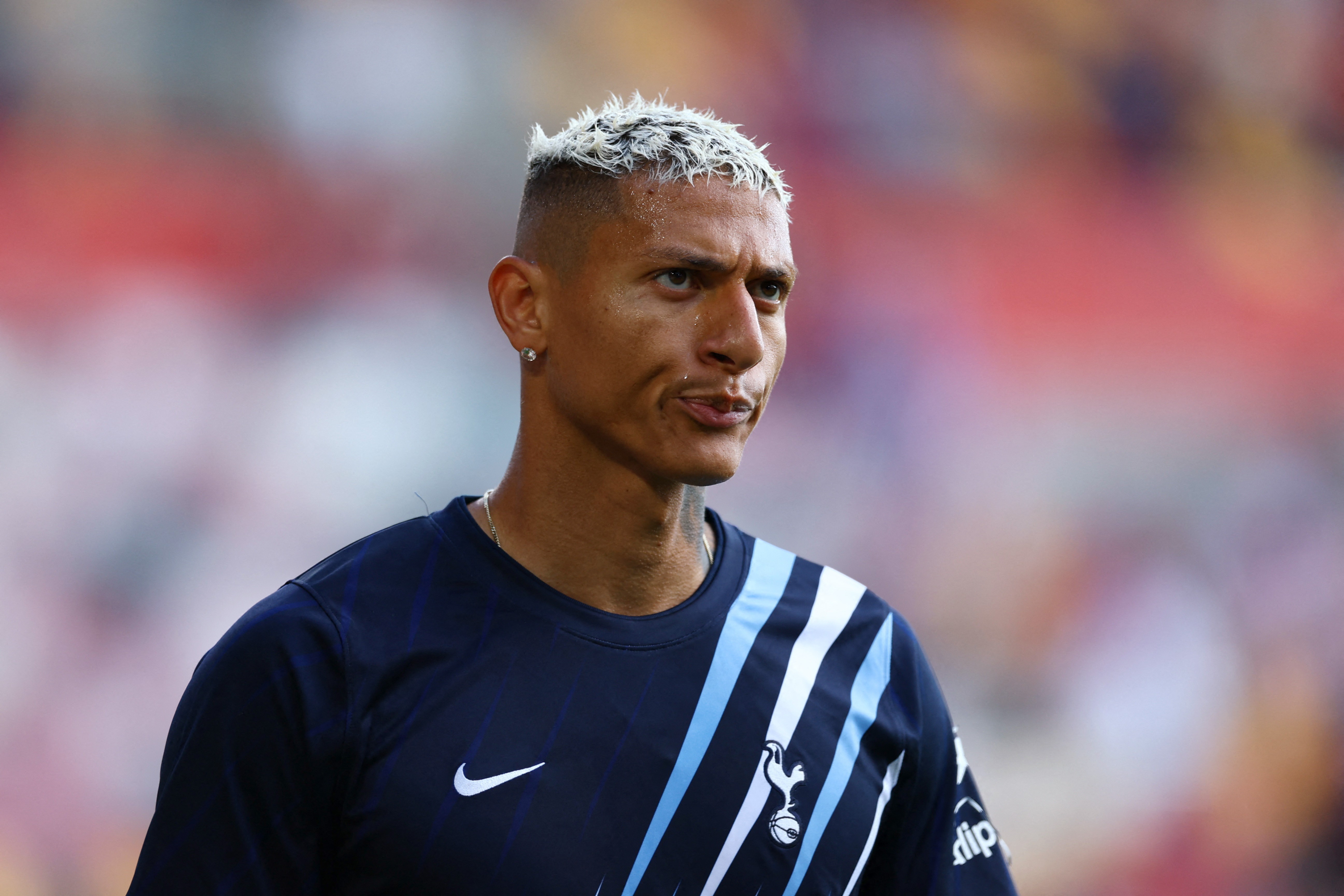 Entenda o desgaste entre Tottenham e Richarlison, alvo do Vasco