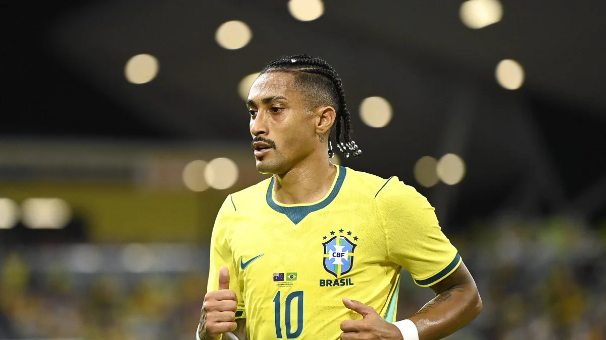 Presidente do Barcelona critica Data Fifa após lesão de Raphinha na Seleção