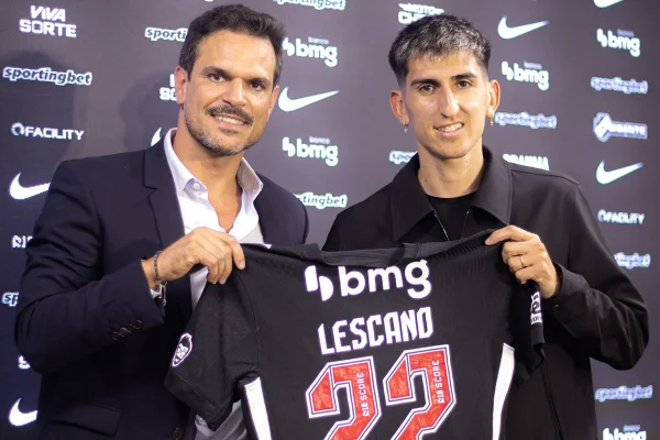 Reforço do Vasco, Lescano é apresentado e diz estar apto a entrar em campo