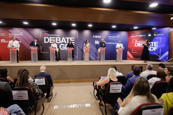 Após blocos marcados por acusações, candidatos apresentam planos de governo - destaque galeria