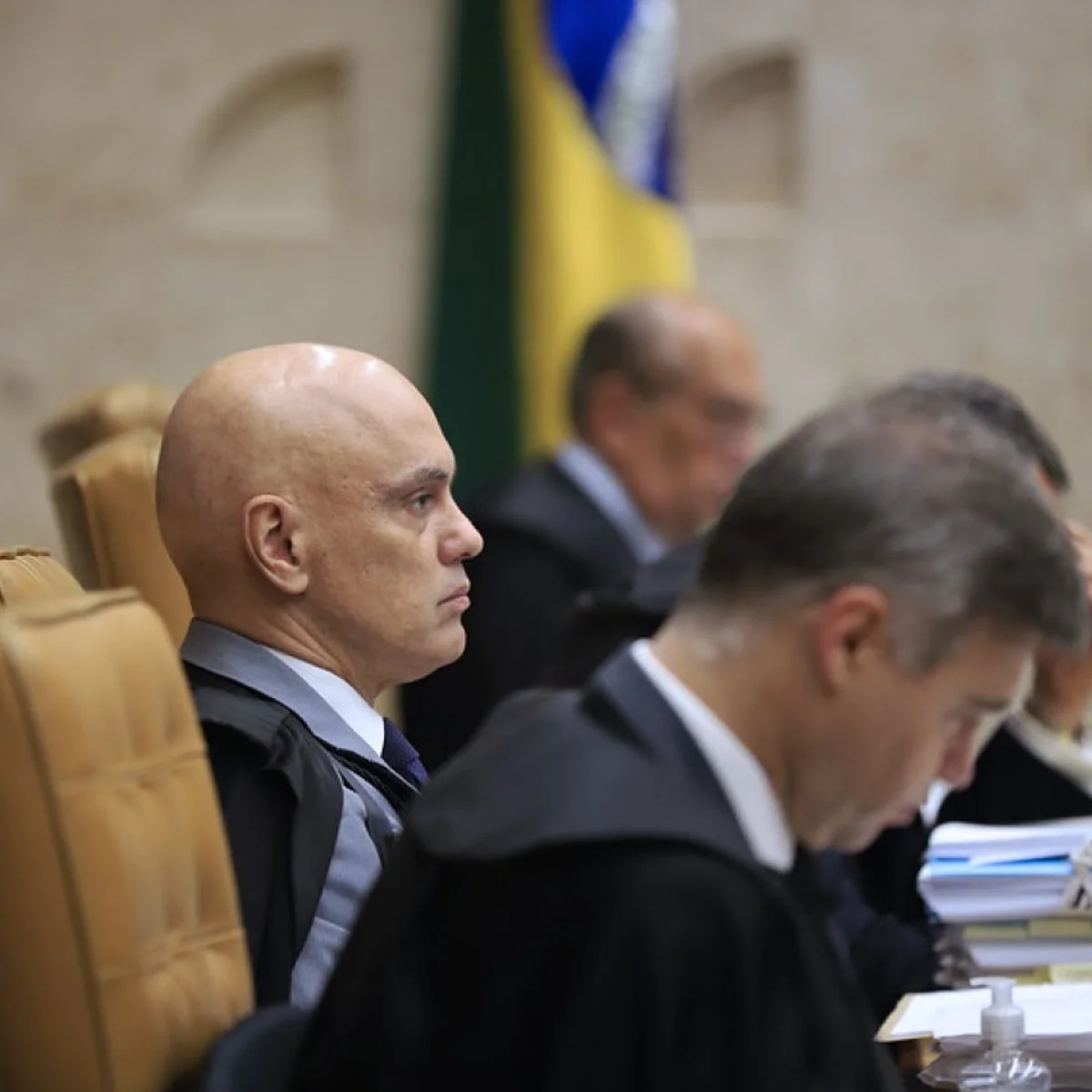Moraes diz que Mendonça deixou 180 documentos de fora da quebra de sigilo