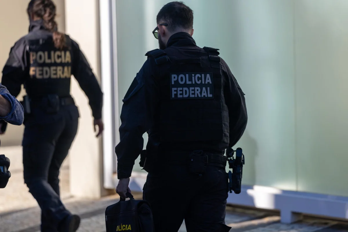PF faz busca contra suspeito de ameaçar parlamentar em Minas
