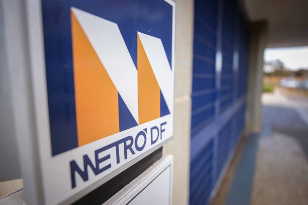 Após assembleia, metroviários encerram indicativo de greve