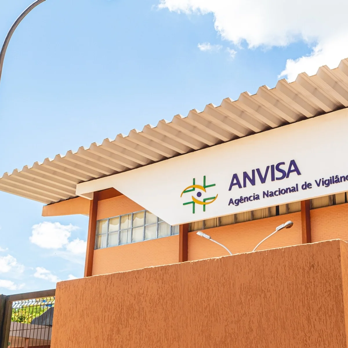 Anvisa proíbe cafés em pó e em cápsula da marca Moringa da Paz