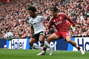 João Pedro marca, Chelsea reage e empata com Hull City; Liverpool deixa vitória escapar