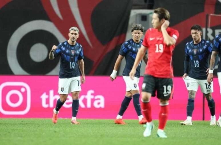 Arrascaeta dá show, e Uruguai goleia Coreia do Sul em amistoso