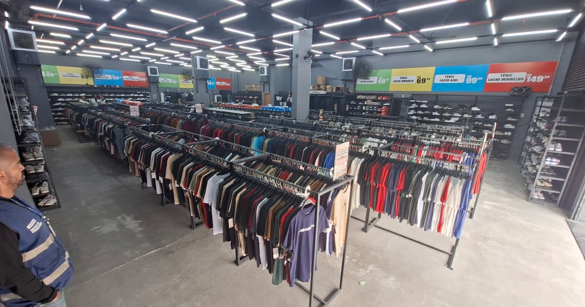Força-tarefa apreende 3,5 toneladas de produtos falsificados em outlet de Campo Grande, no Rio