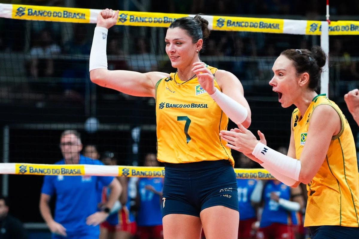Rosamaria tem lesão confirmada após deixar jogo da Sul-Americano de Vôlei