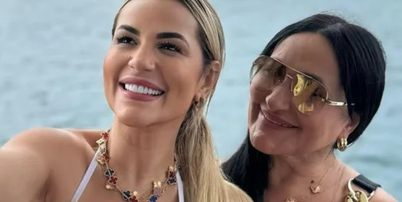 Deolane Bezerra ao lado da m&atilde;e, Solange Bezerra Foto: Reprodu&ccedil;&atilde;o/Instagram/solangebezerra