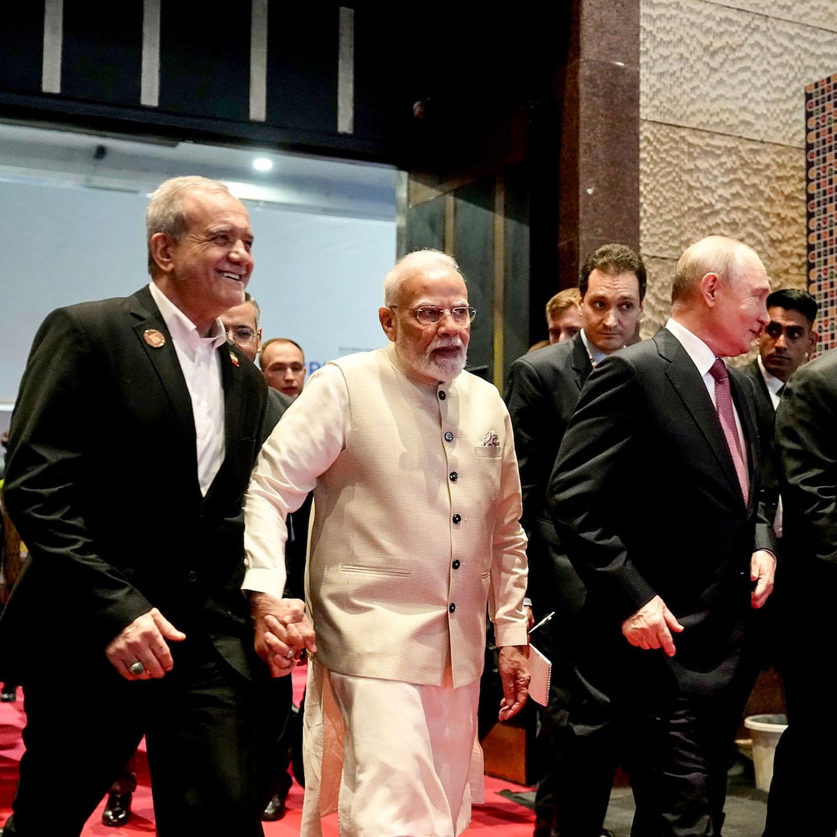 Líderes do Brics expressam preocupação com o Oriente Médio e condenam sanções unilaterais em cúpula