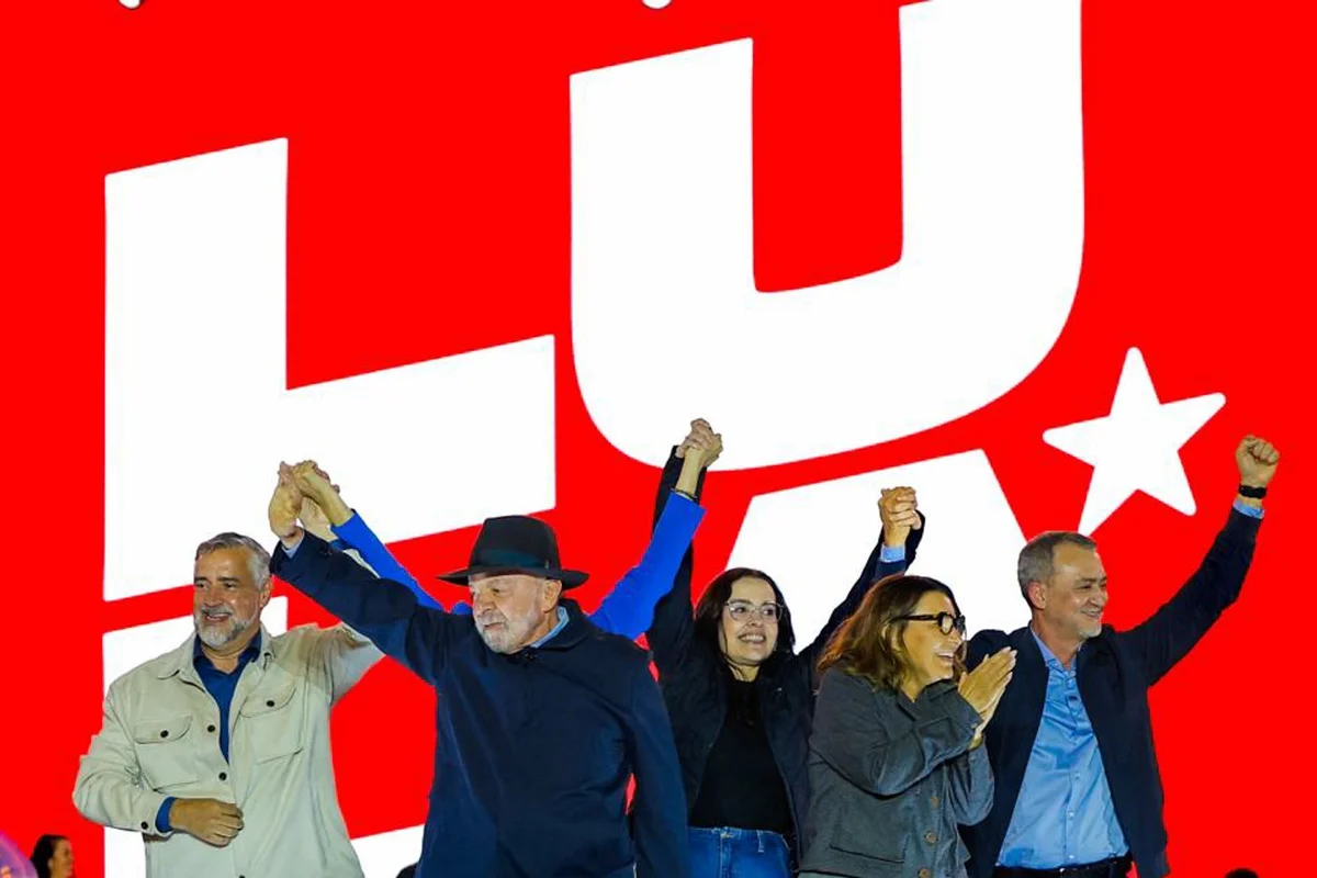 Lula diz que governo Bolsonaro “criou” Vorcaro: “Bandido virou banqueiro”