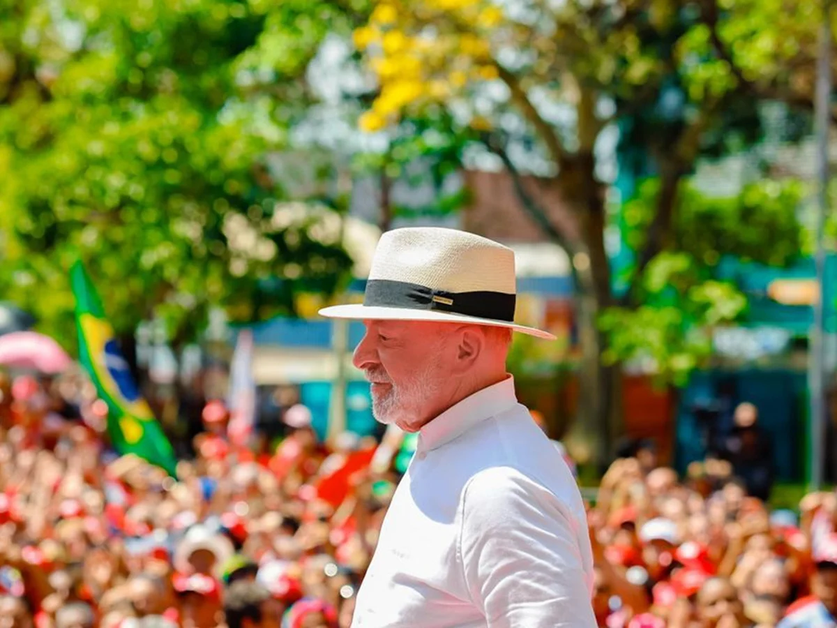 Lula reorganiza campanha após atritos e convoca mobilização para domingo
