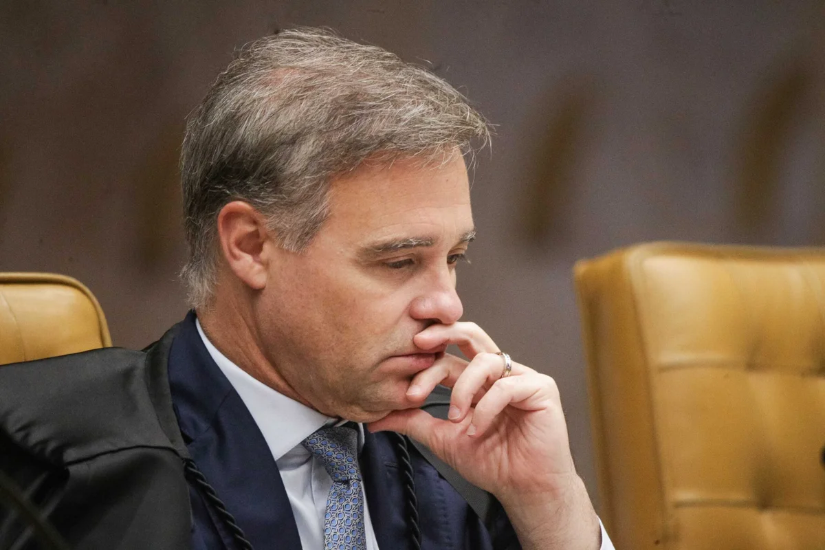Mendonça defende afastamento de Andrei e rebate risco de crise na PF