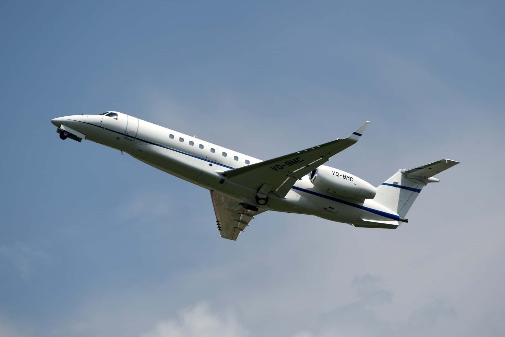 Imagem da matéria: Legacy 650: conheça o jato de Vorcaro usado por Flávio Bolsonaro e Moraes