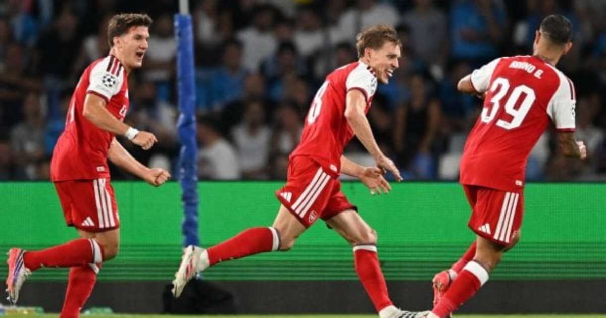 Arsenal vence Napoli fora de casa e estreia com vitória na Champions