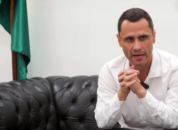 Petistas e bolsonaristas já veem Cleitinho como “imbatível” em Minas - destaque galeria