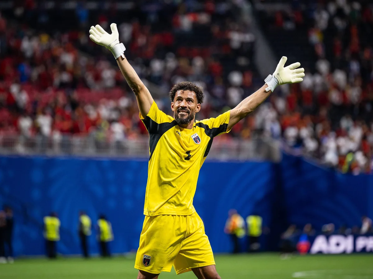 Destaque da Copa, Vozinha é indicado ao prêmio de melhor goleiro do mundo