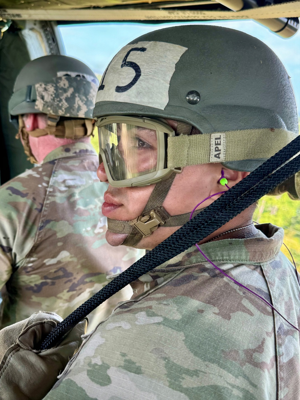 Imagem relacionada à notícia: Agressão aérea! Soldados do Forte Rucker completam o Exército 10 dias mais difíceis