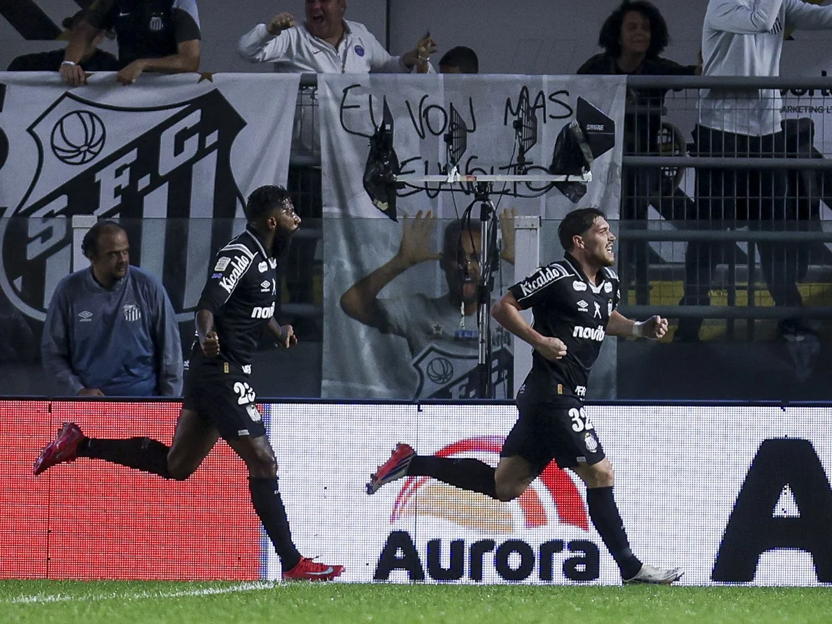 Santos derrota Cruzeiro e chega à terceira vitória seguida no Brasileirão