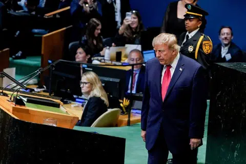 Trump renomeia 'super inteligência' da IA enquanto líderes disputam os perigos