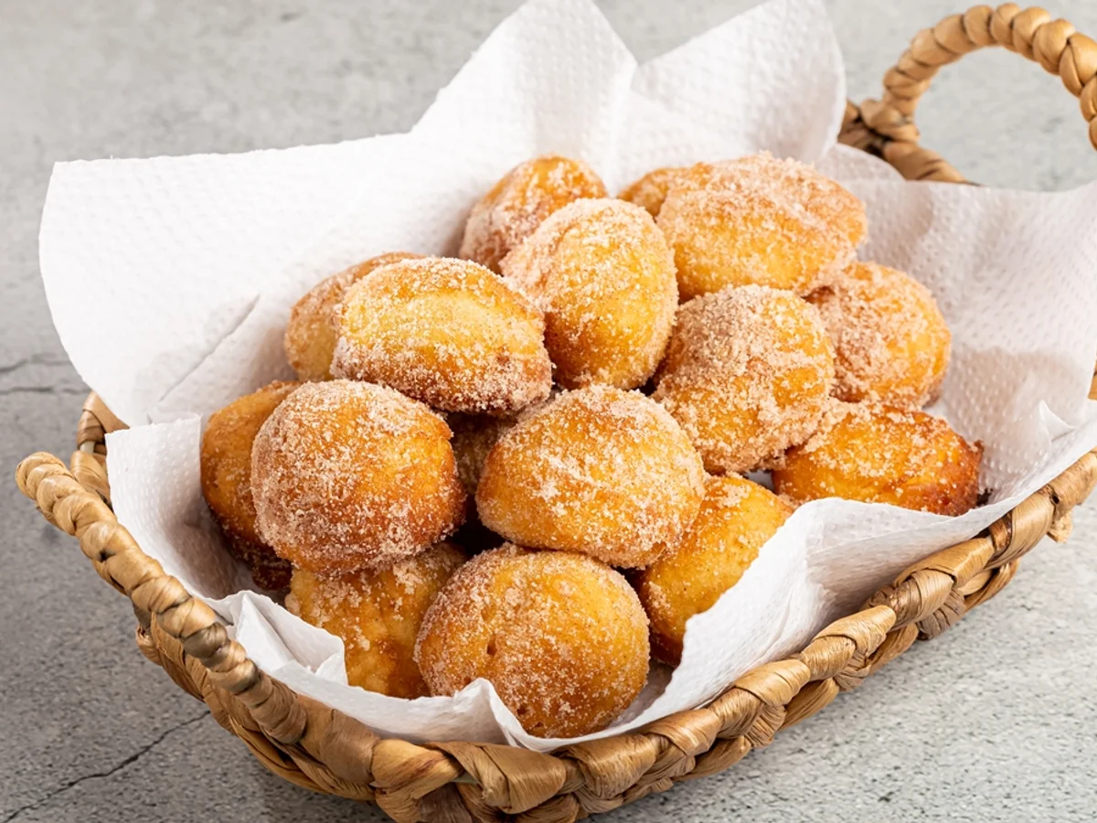 Receita de bolinho de chuva fofinho sem leite e sem farinha de trigo