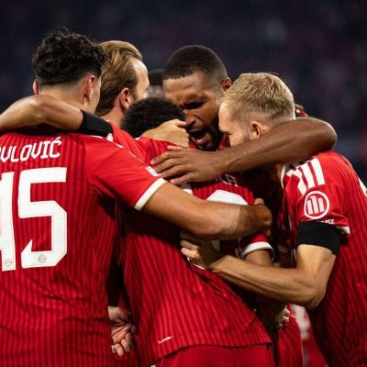 Bayern acorda no segundo tempo e goleia o Bodo/Glimt