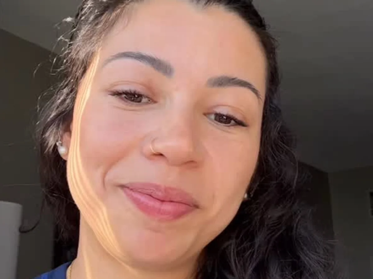 Carolana, jogadora vôlei brasileira, revela diagnóstico de câncer