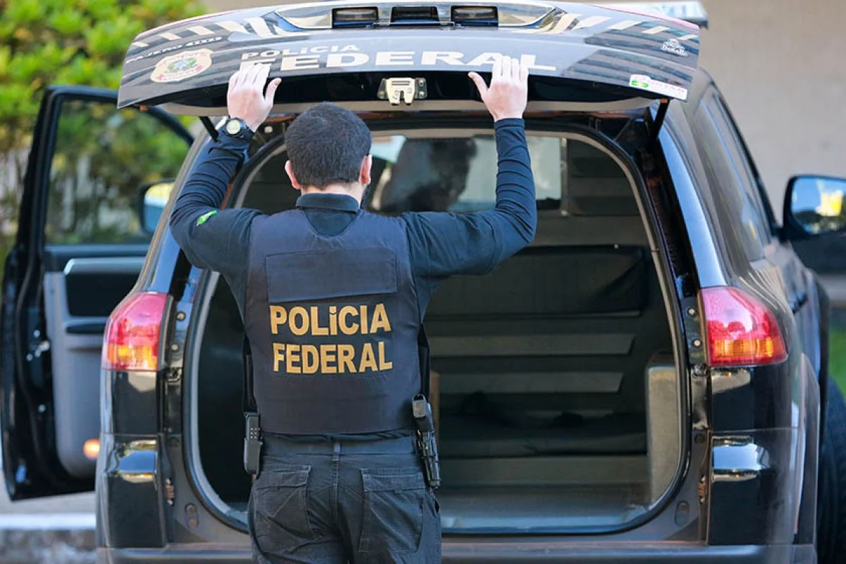 Imagem da matéria: Brasileiro alvo da Interpol por estupro de vulnerável é preso na Itália