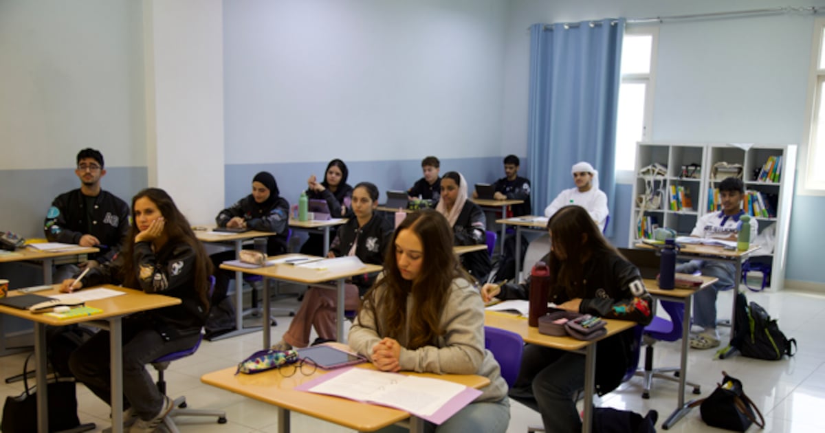 A escola alemã marca 50 anos de construção de pontes em Abu Dhabi