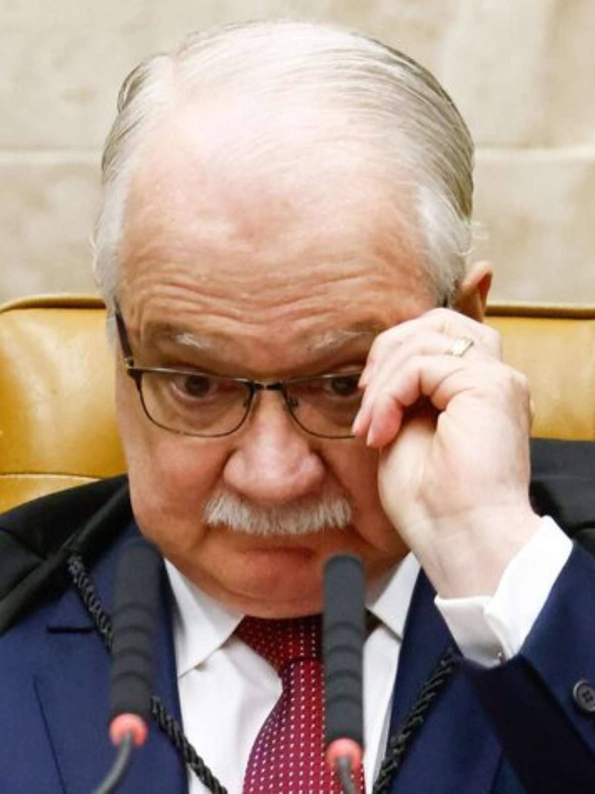 Fachin dá 72 horas para Mendonça se manifestar sobre pedido da AGU para afastar de diretor-geral da PF