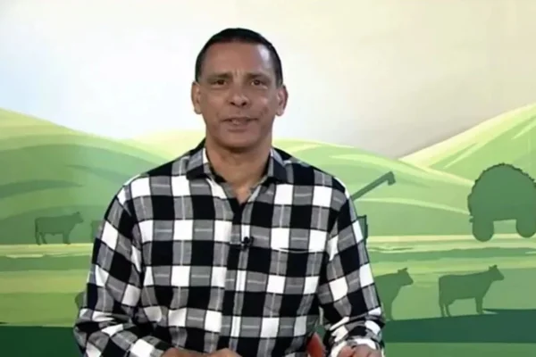 Quem foi Márcio Santos, jornalista de afiliada da Globo morto por câncer - destaque galeria