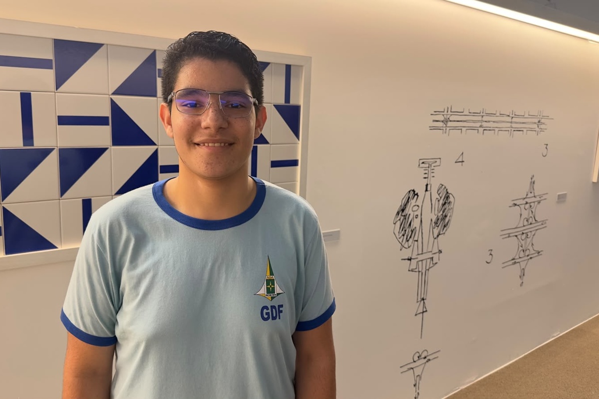 Alunos de São Sebastião se encantam com a mostra Utopias em construção