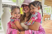 Mães tentam evitar que filhos estudem na mesma sala das filhas de Virginia