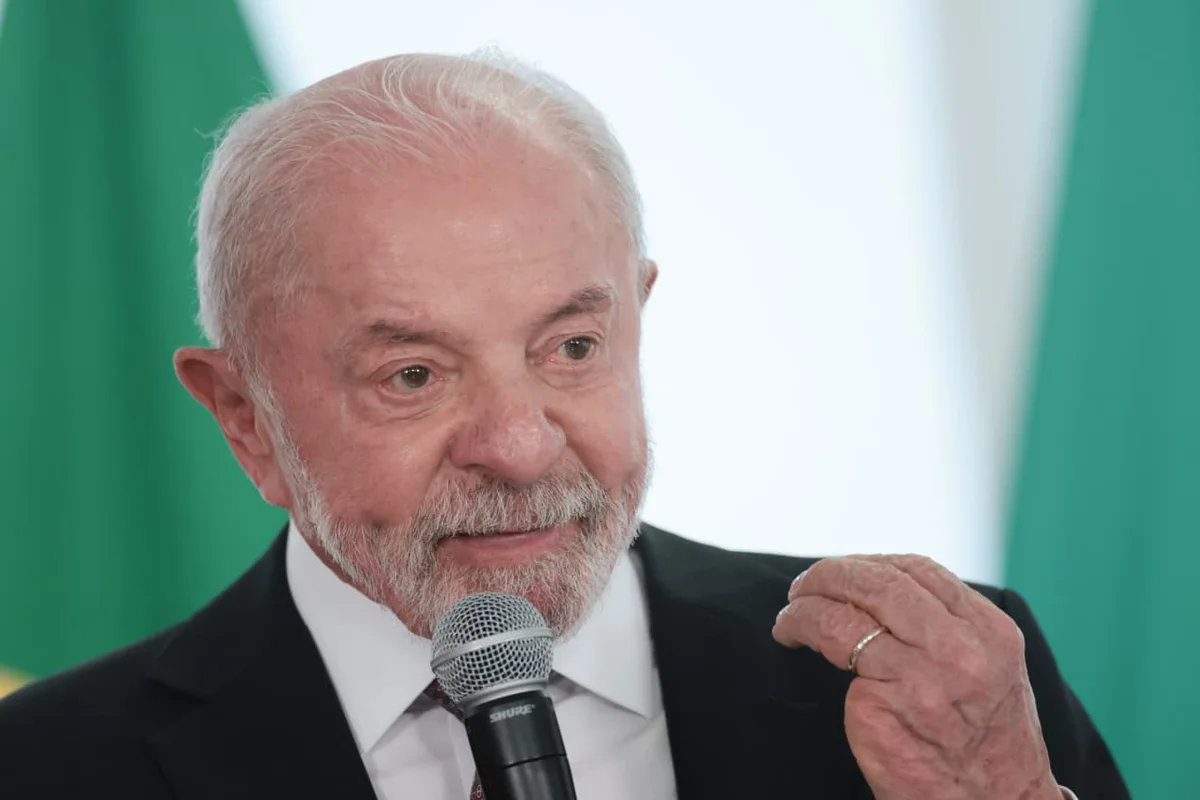 Lula diz que igreja evangélica trata mulheres com "igualdade de condições"