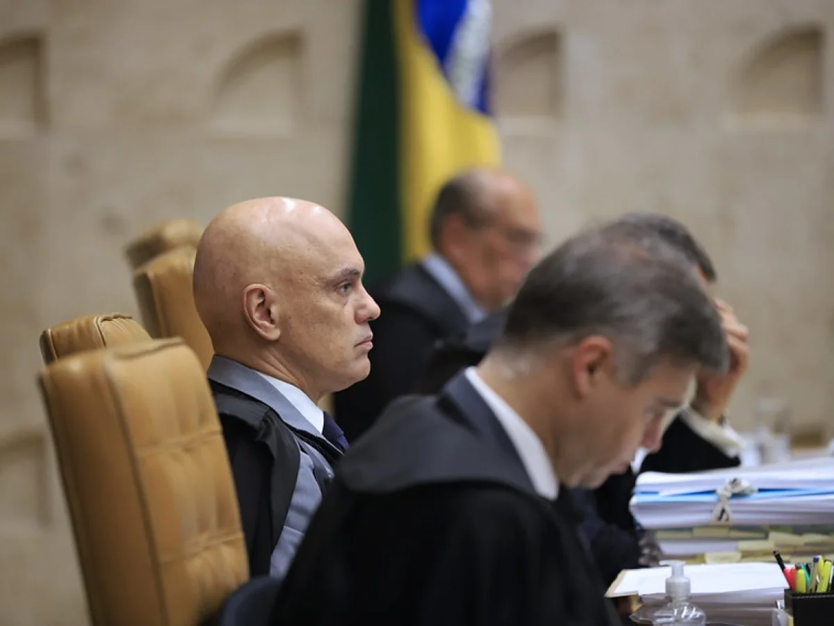 Moraes diz que Mendonça deixou 180 documentos de fora da quebra de sigilo