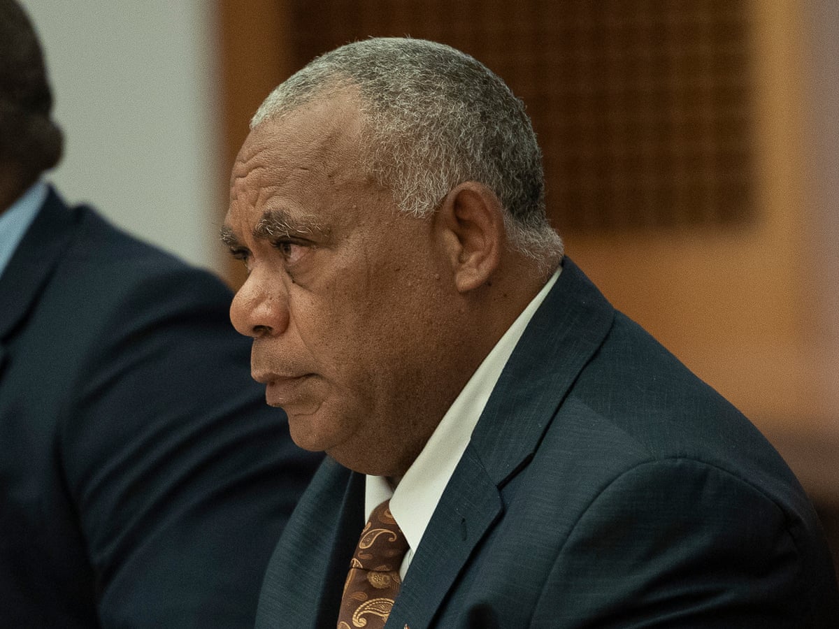 Um morto e mais de 30 desaparecidos após o ferry afundar perto da costa de Vanuatu em mar agitado