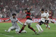 Corinthians foi a campo com time recheado de reservas.