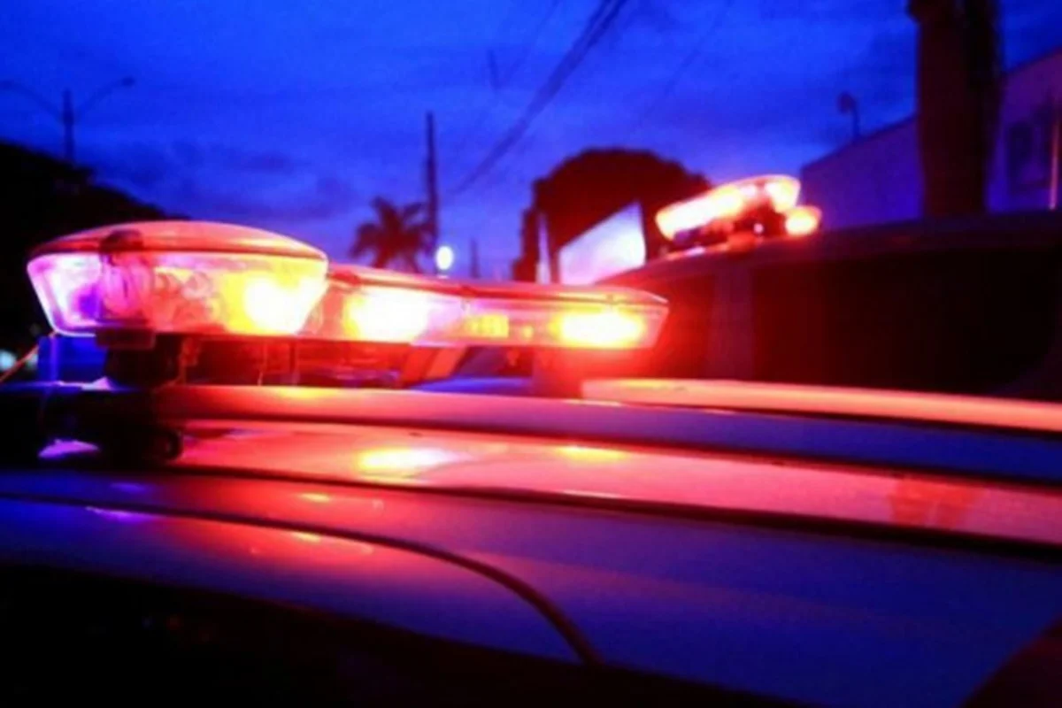 Imagem da matéria: Motociclista morre após perder controle e colidir contra poste no DF