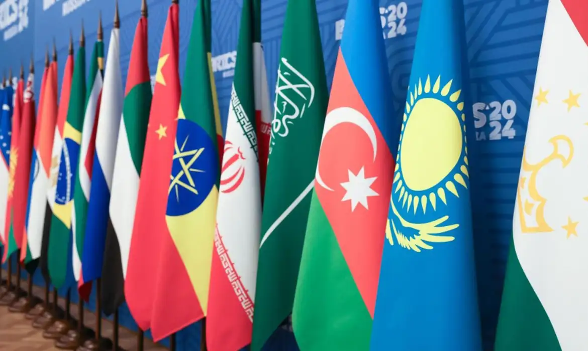Moeda própria ganha força nas discussões do BRICS