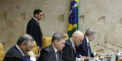 Dino, Andr&eacute; Mendon&ccedil;a, Moraes e Dias Toffoli em sess&atilde;o no STF Foto: Luiz Silveira/STF