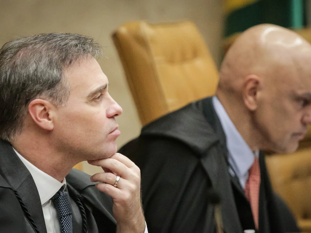 Decisão de Mendonça deixa corrida presidencial refém da guerra no STF