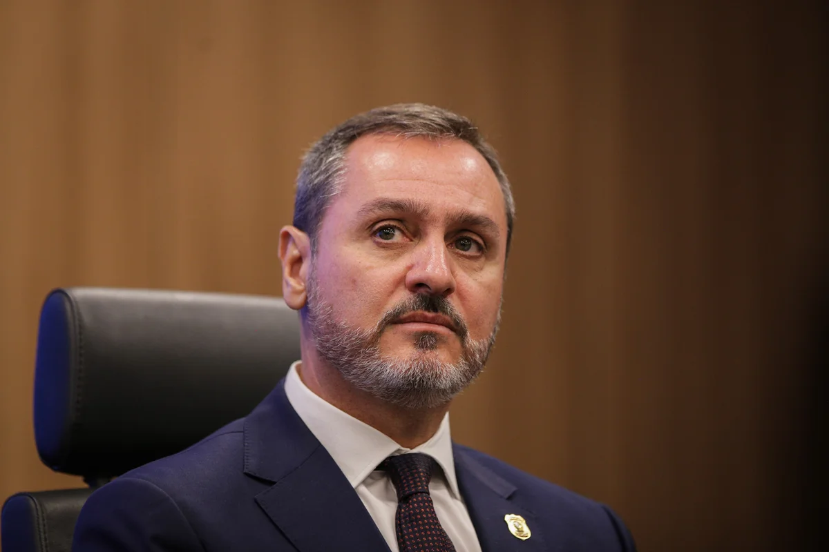 Mendonça manda decisão sobre afastamento de Andrei à Segunda Turma do STF