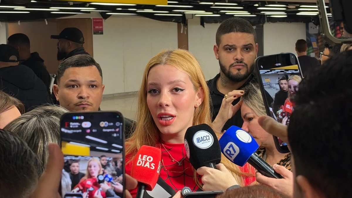 Malévola chega ao Brasil após ser presa no Egito por violar costumes locais
