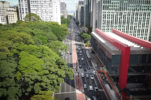 Coligação do PT entra na Justiça por caminhada de Lula e Haddad na Paulista