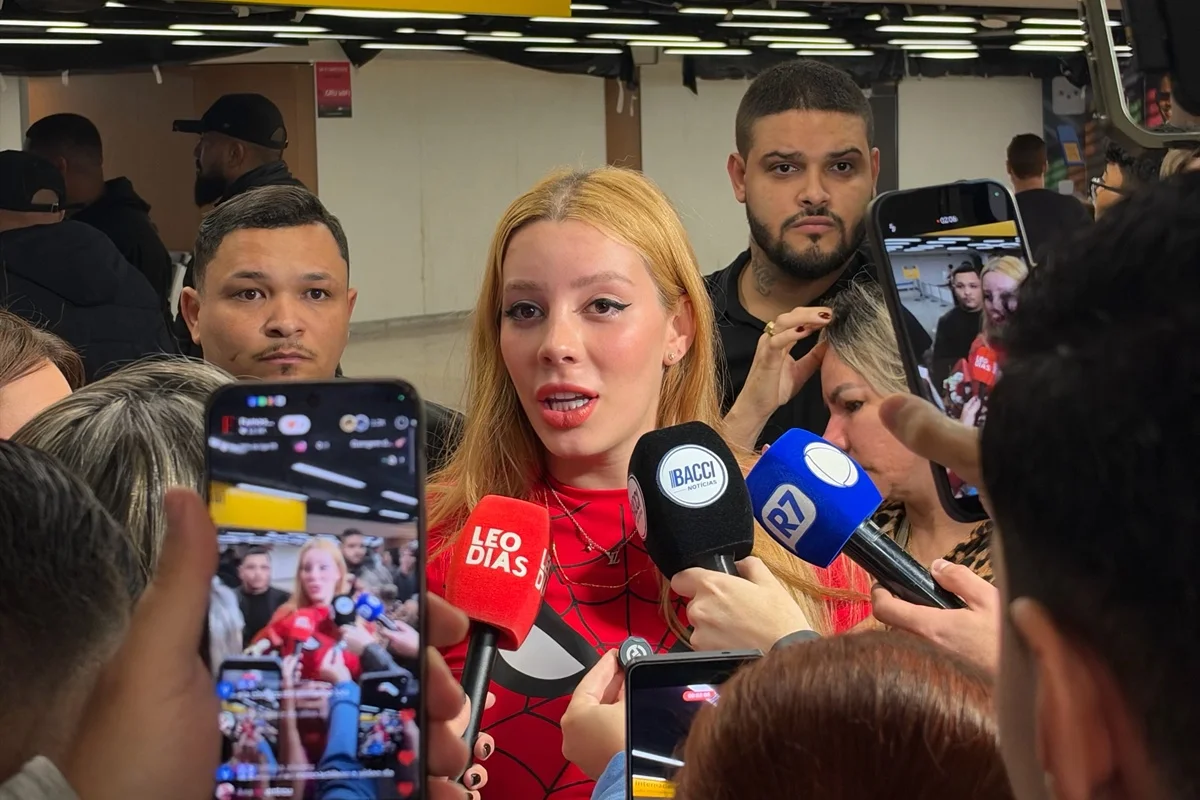 Malévola chega ao Brasil após ser presa no Egito por violar costumes locais