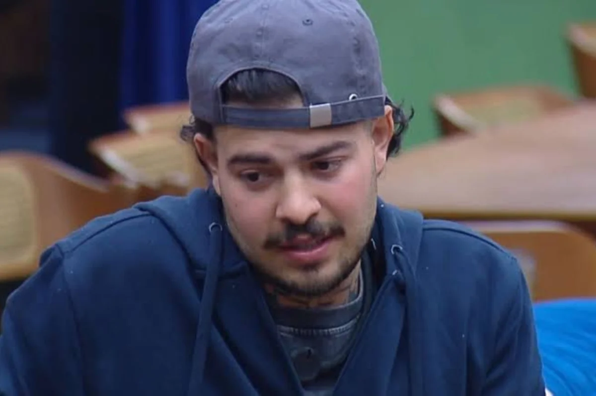 A Fazenda 18: Jottapê ameaça desistir do reality após eliminação de aliado